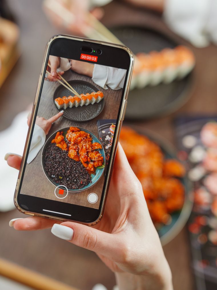 Food photo on a phone